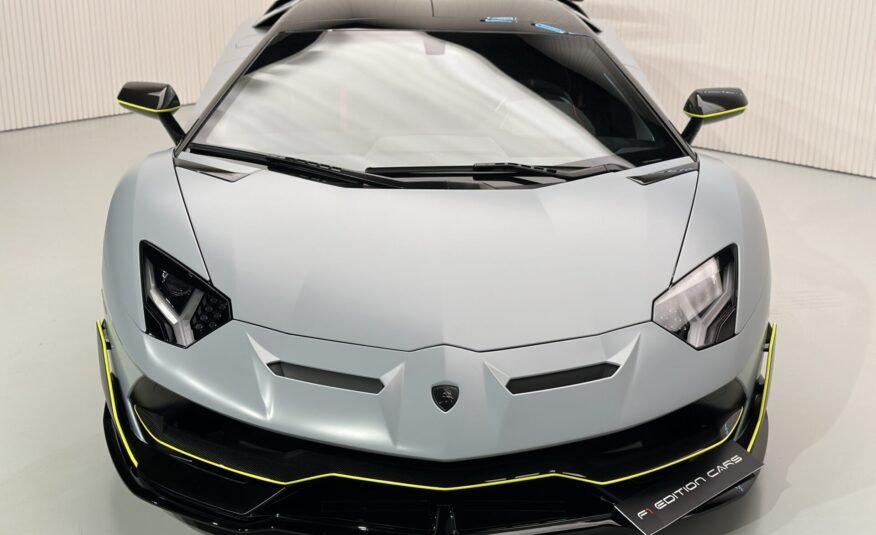 Lamborghini Aventator SVJ Roadster