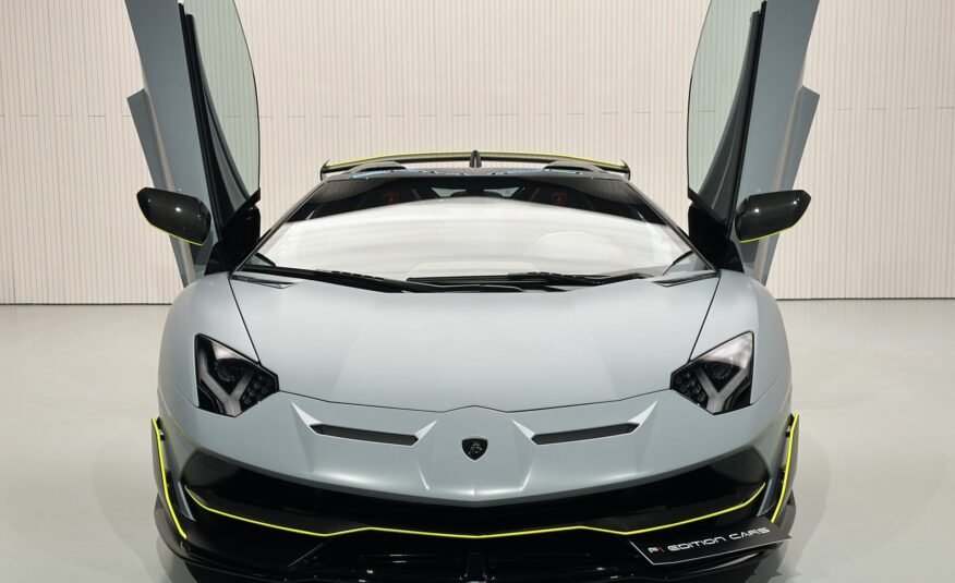 Lamborghini Aventator SVJ Roadster