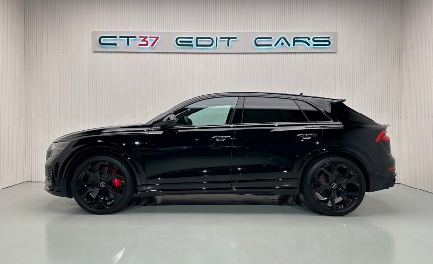 Audi RSQ8 Full Black