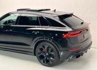 Audi RSQ8 Full Black