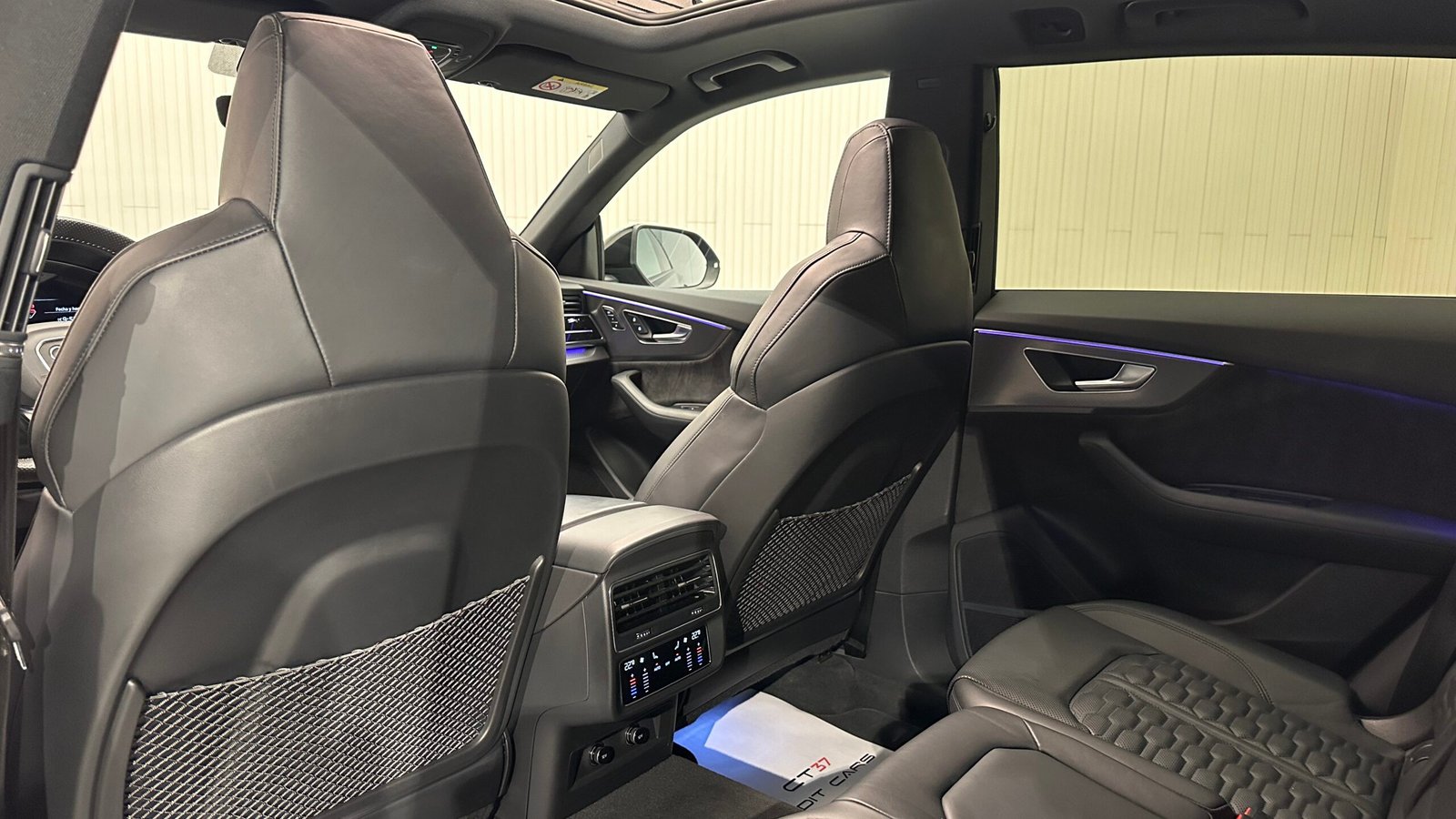 Audi RSQ8 Full Black