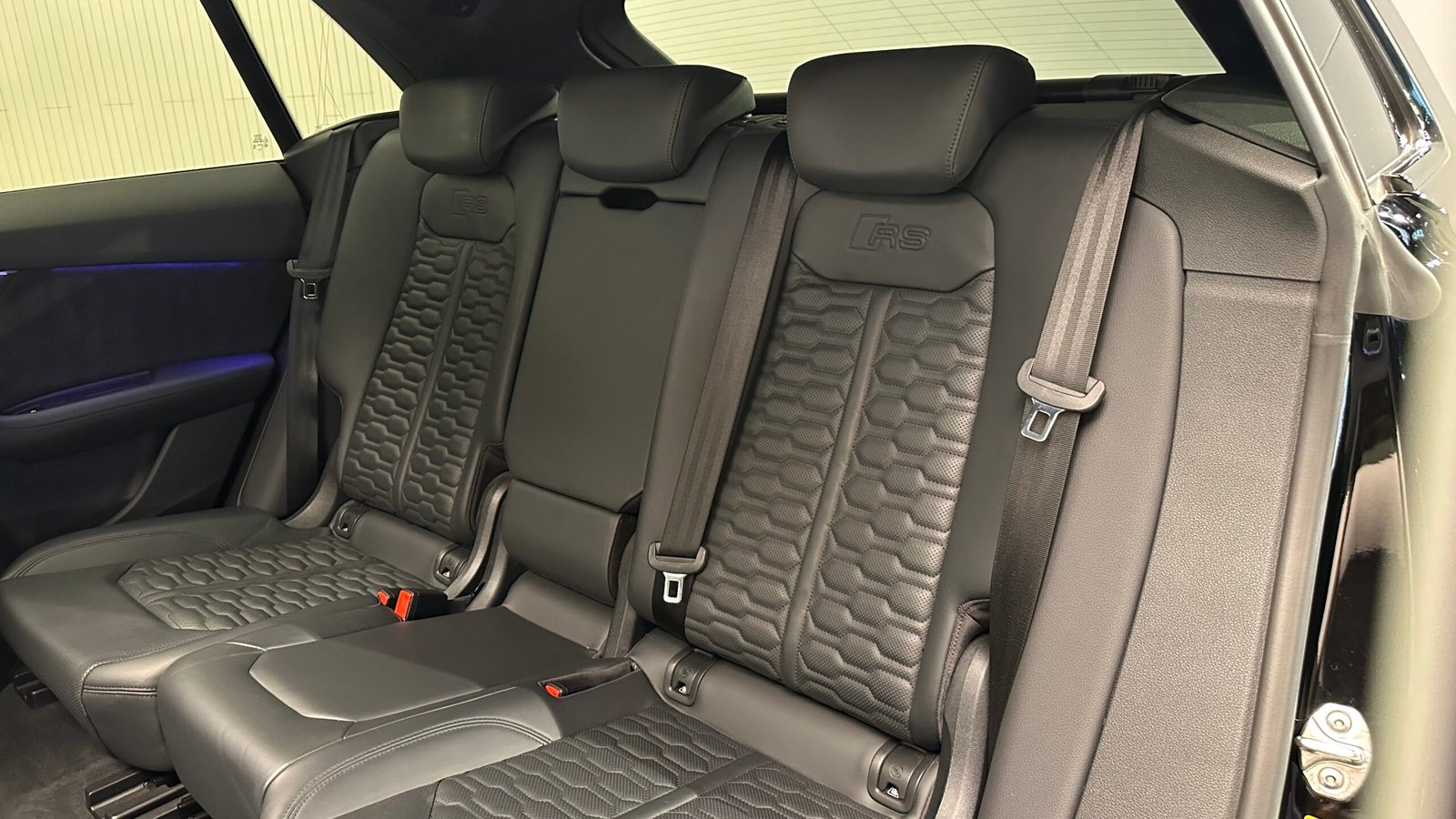 Audi RSQ8 Full Black