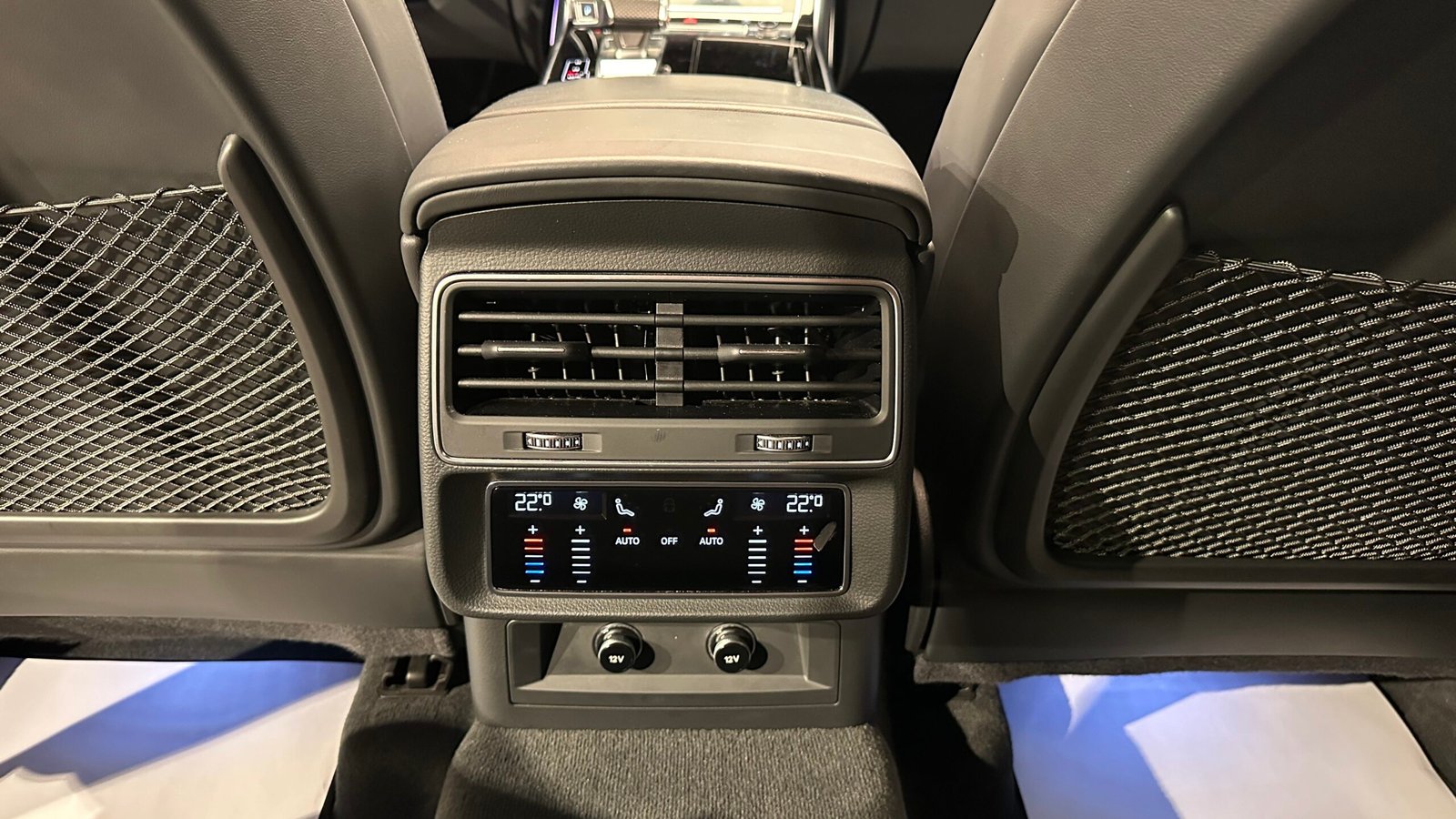 Audi RSQ8 Full Black