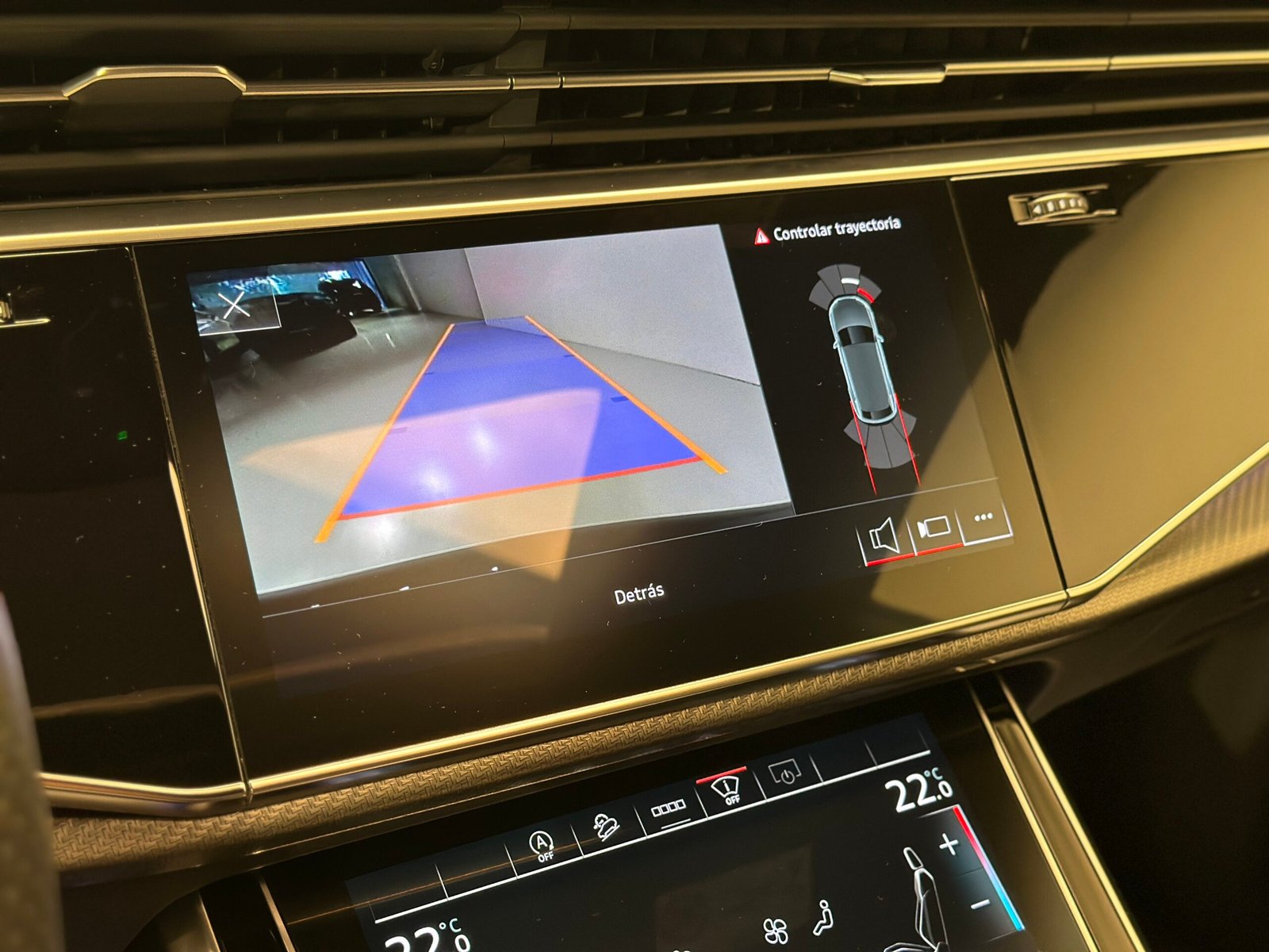 Audi RSQ8 Full Black