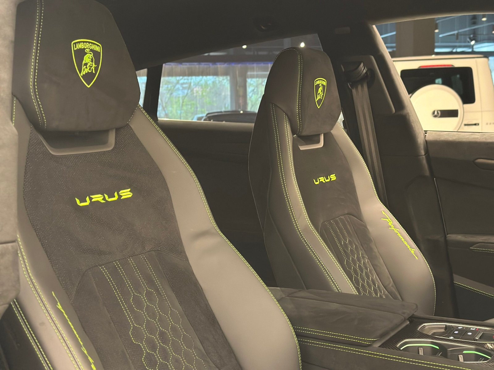 Lamborghini Urus Performante 60 Aniversario