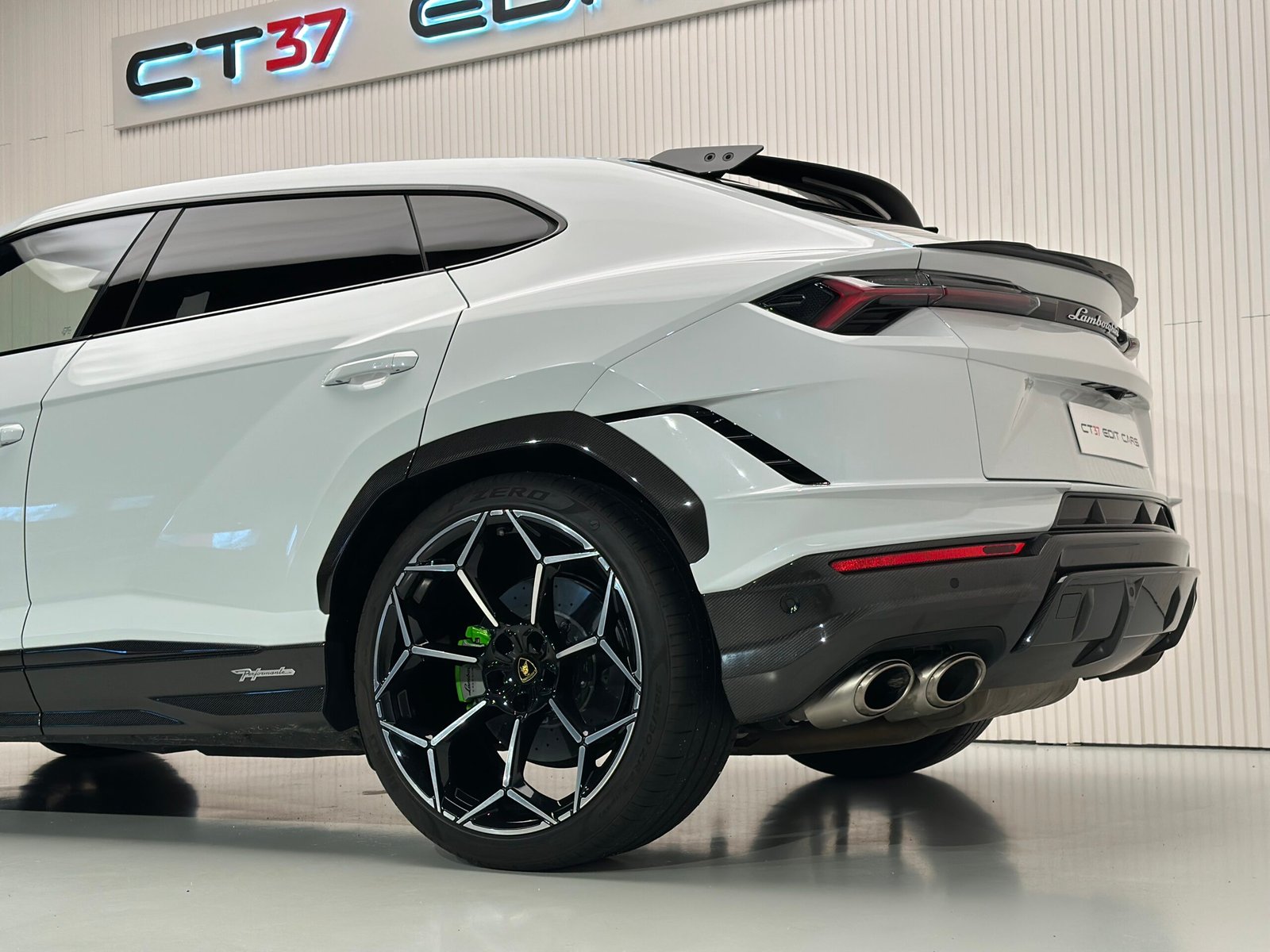 Lamborghini Urus Performante 60 Aniversario