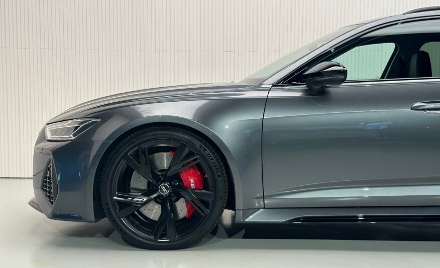 AUDI RS6 Avant Daytona
