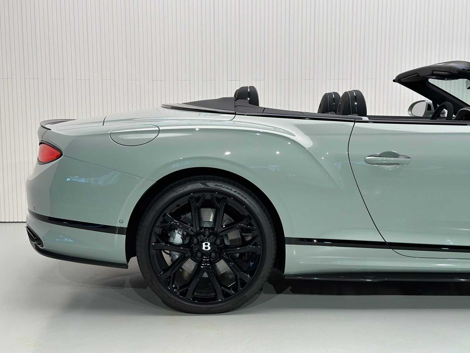 Bentley Continental GTC Speed Edition V12