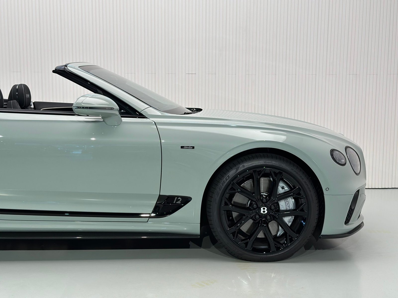 Bentley Continental GTC Speed Edition V12