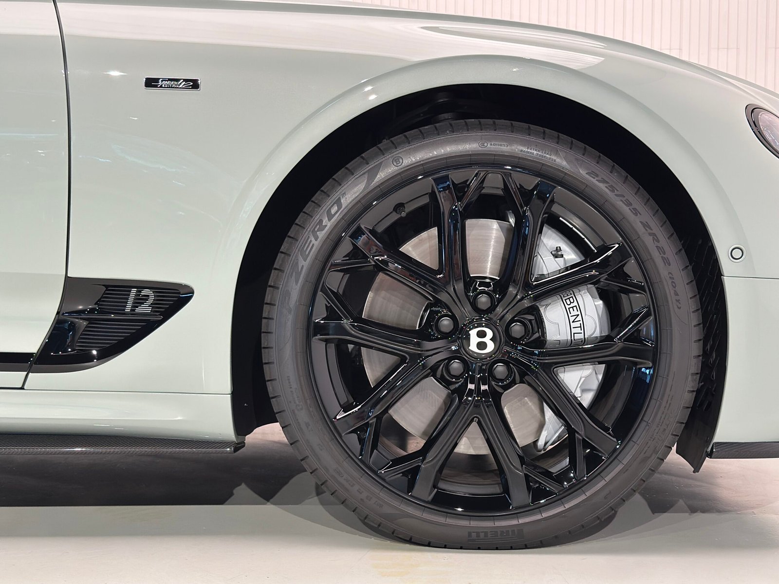 Bentley Continental GTC Speed Edition V12