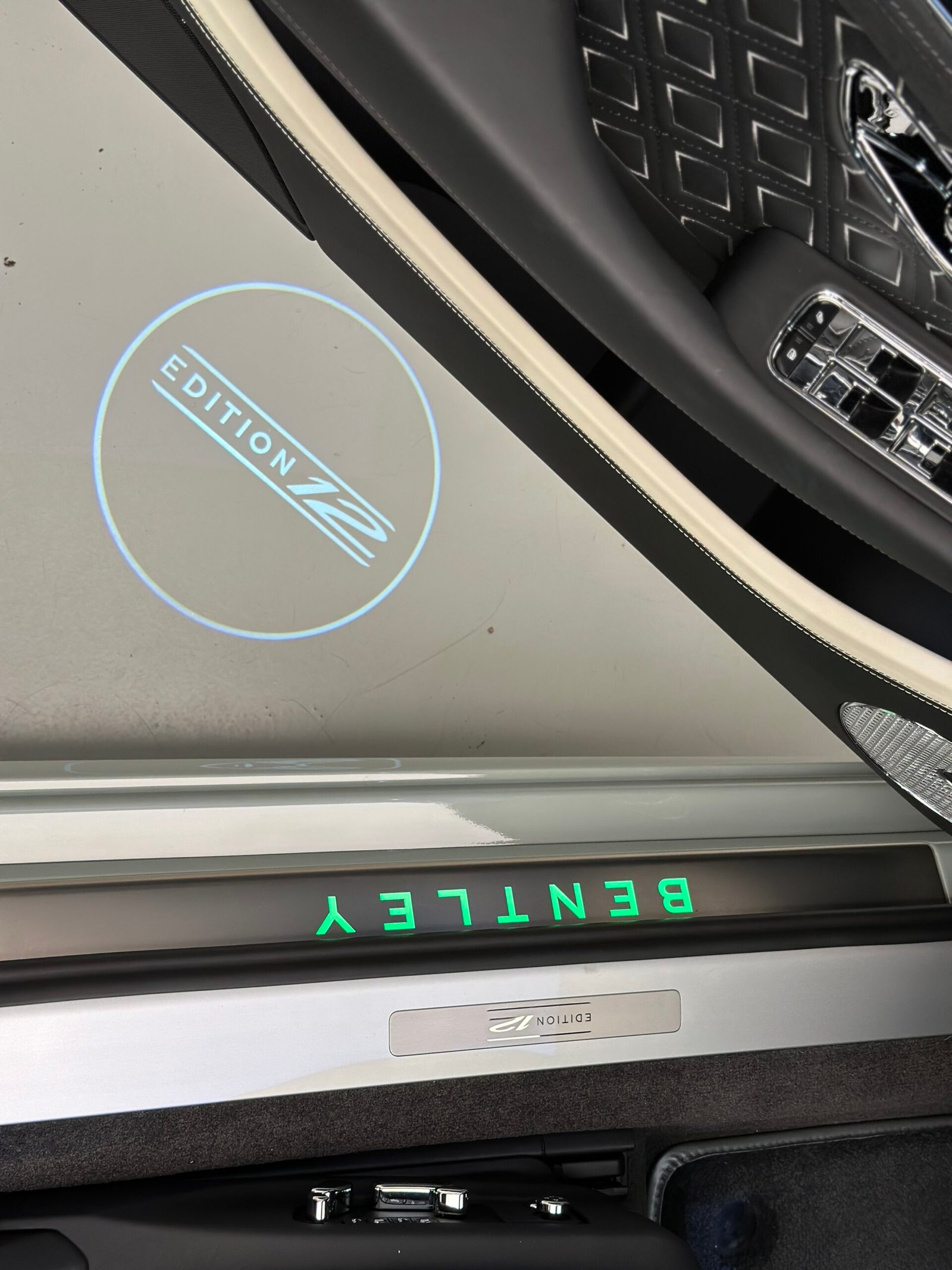 Bentley Continental GTC Speed Edition V12