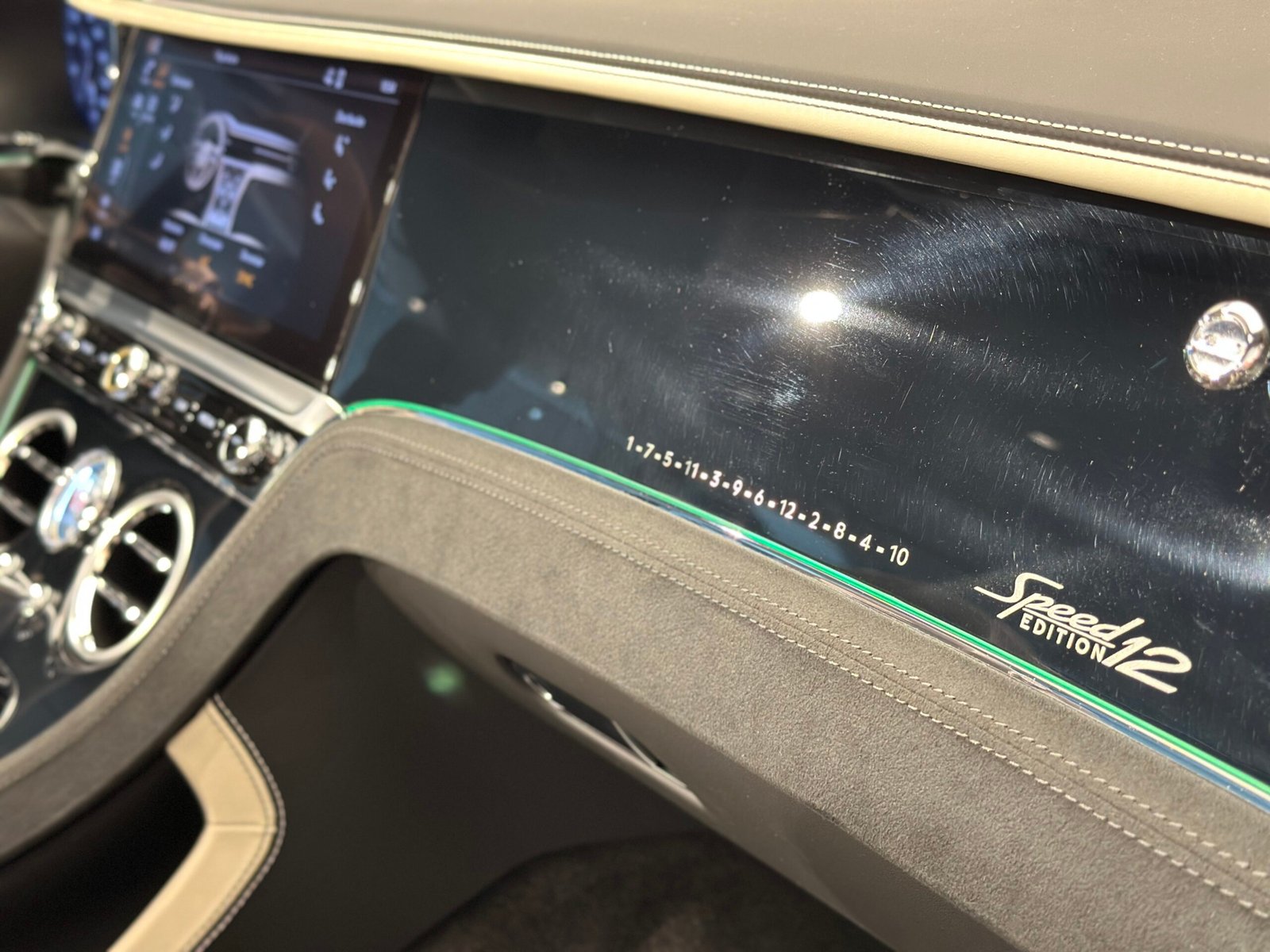 Bentley Continental GTC Speed Edition V12