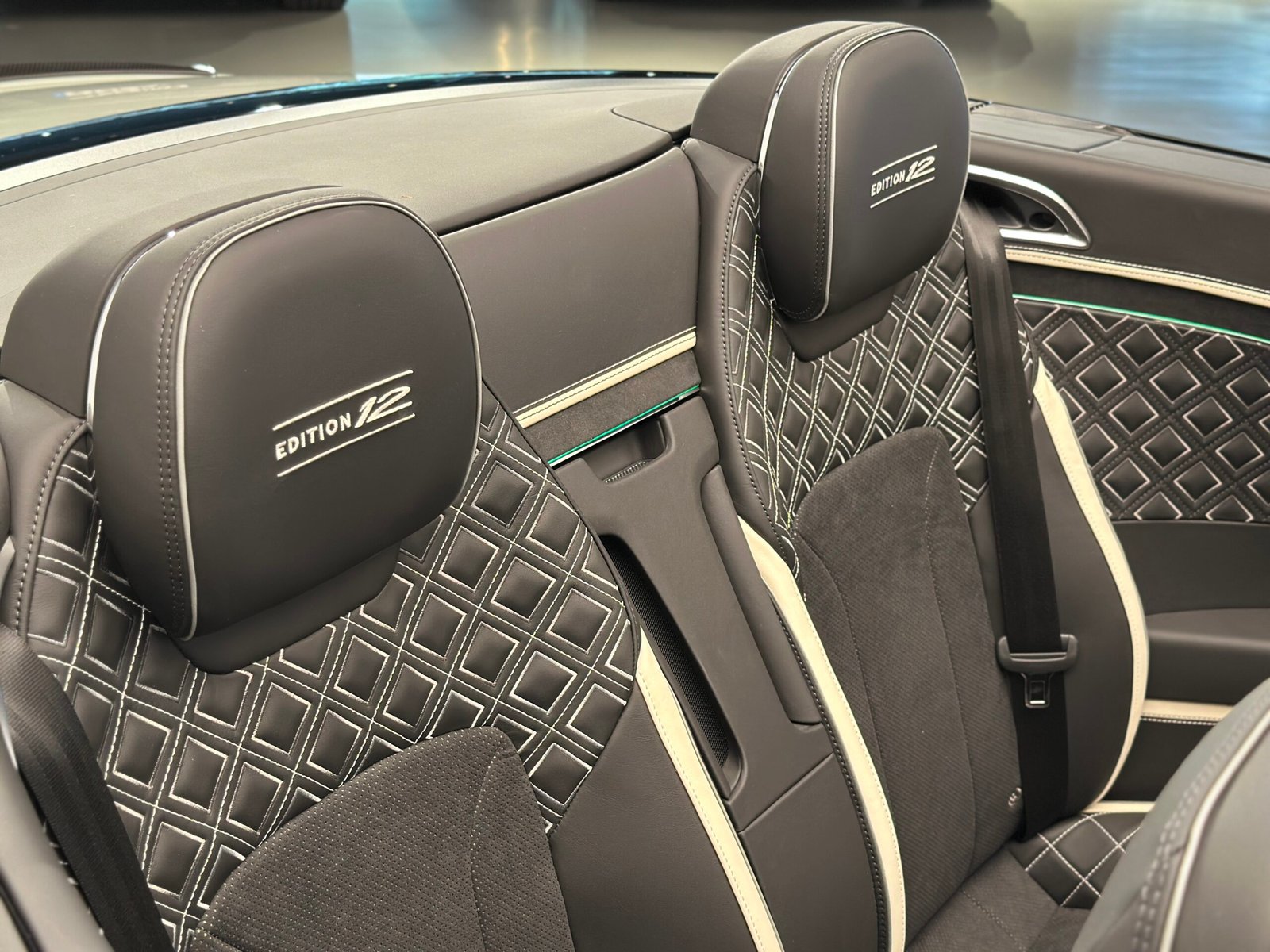 Bentley Continental GTC Speed Edition V12