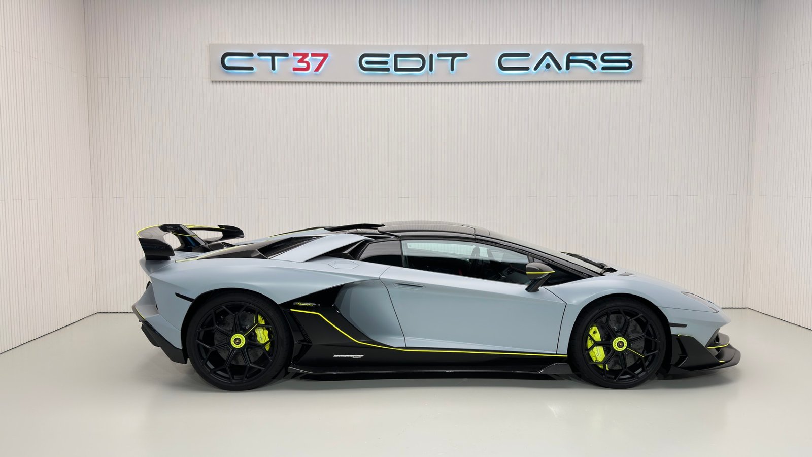 Lamborghini Aventator SVJ Roadster