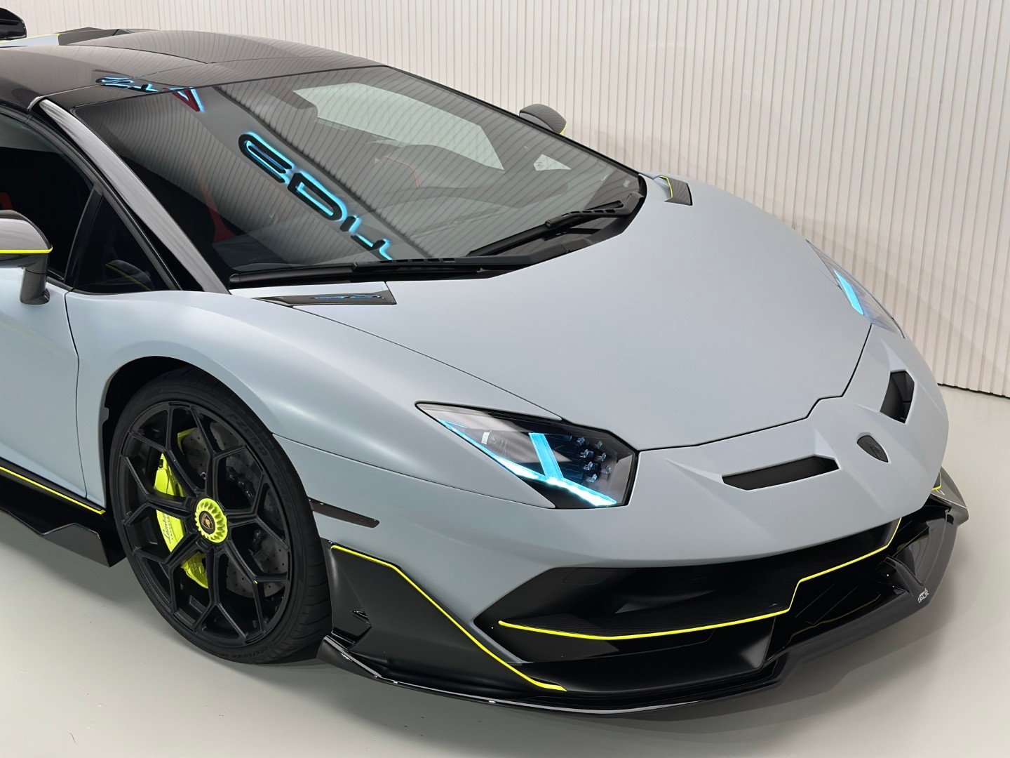 Lamborghini Aventator SVJ Roadster