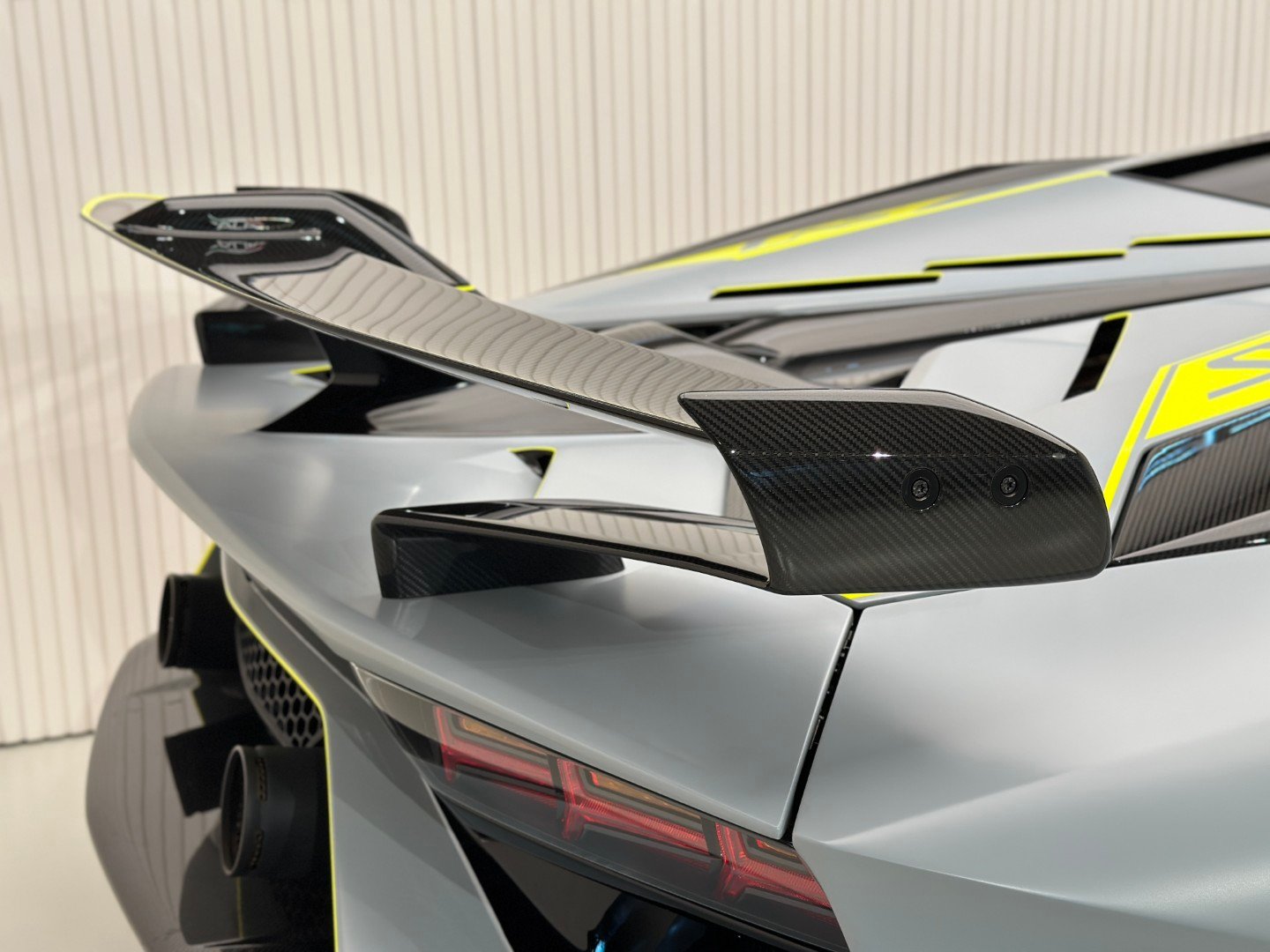 Lamborghini Aventator SVJ Roadster