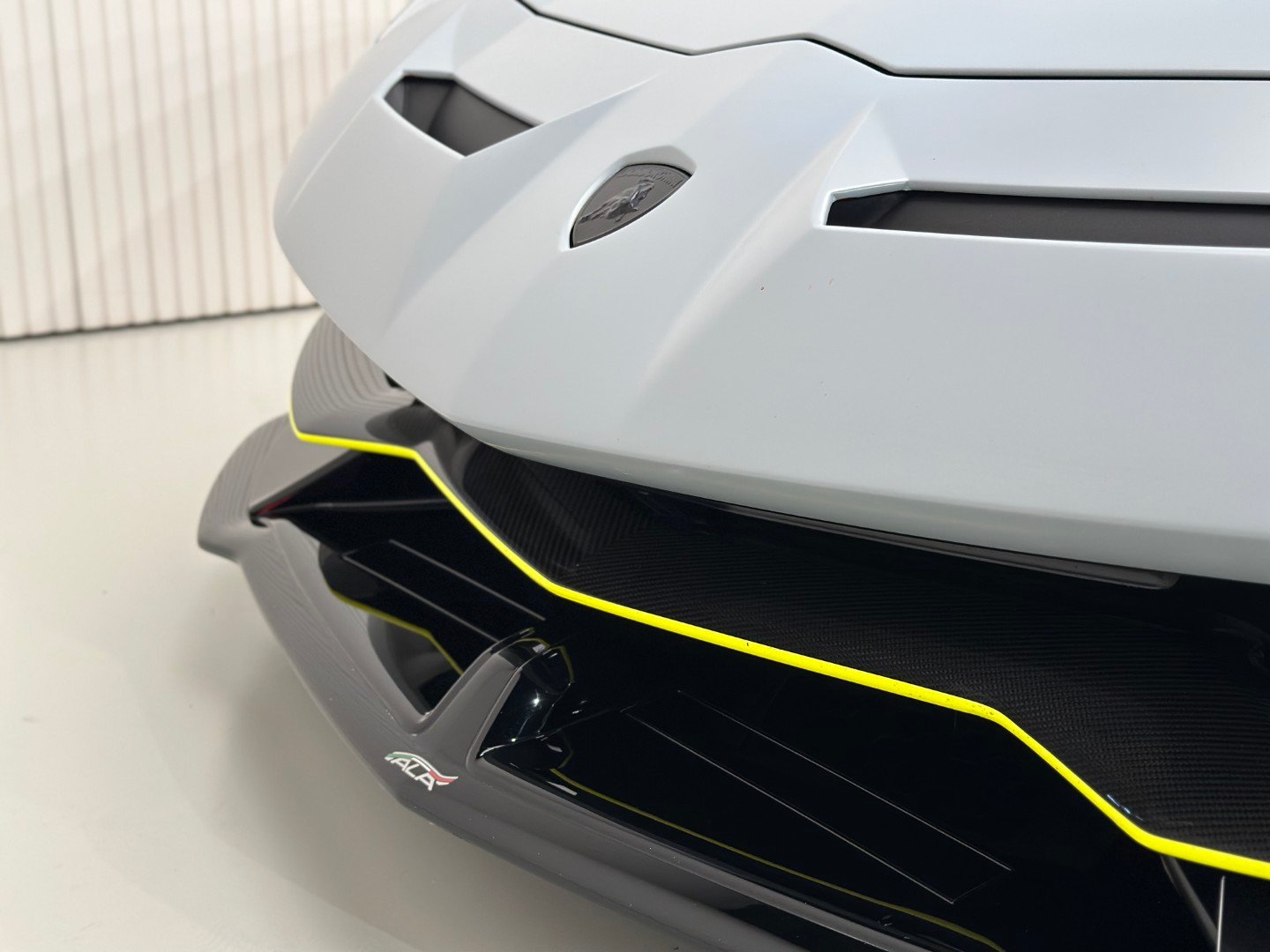 Lamborghini Aventator SVJ Roadster