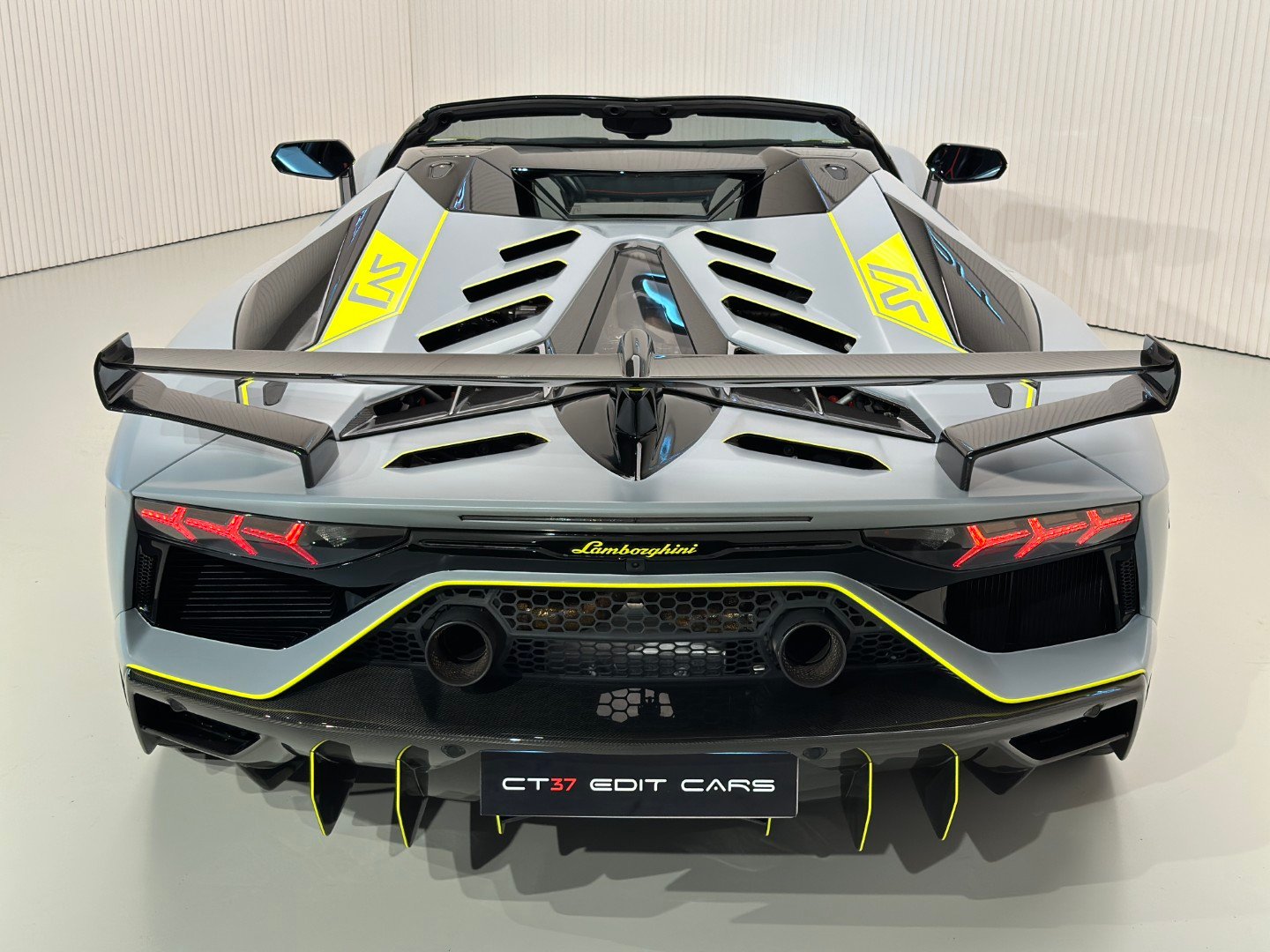 Lamborghini Aventator SVJ Roadster