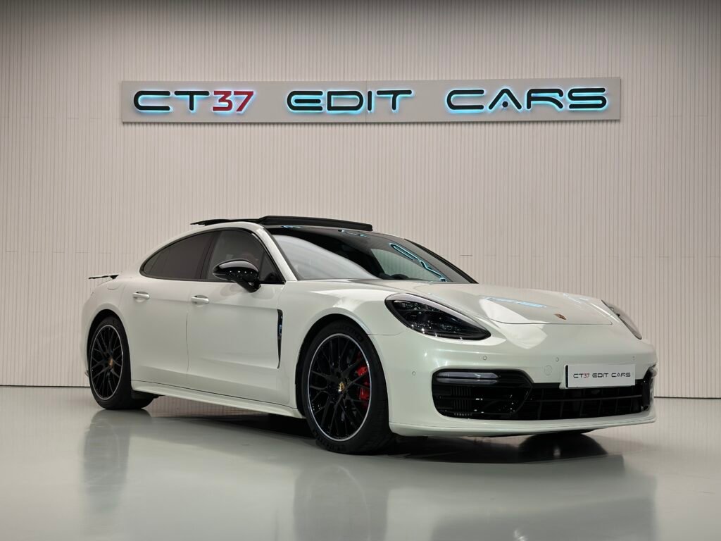 PORSCHE PANAMERA TURBO
