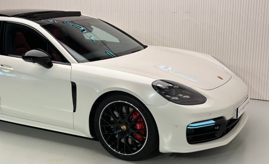 Porsche Panamera Turbo