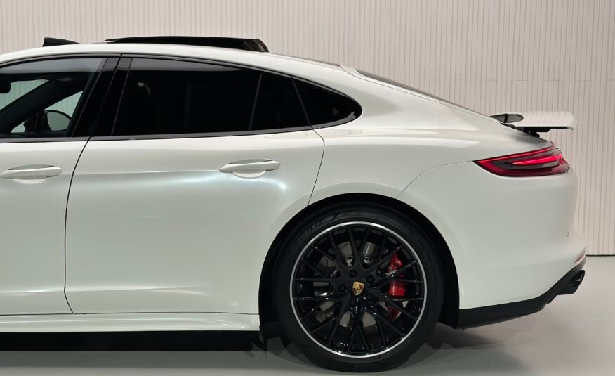 Porsche Panamera Turbo