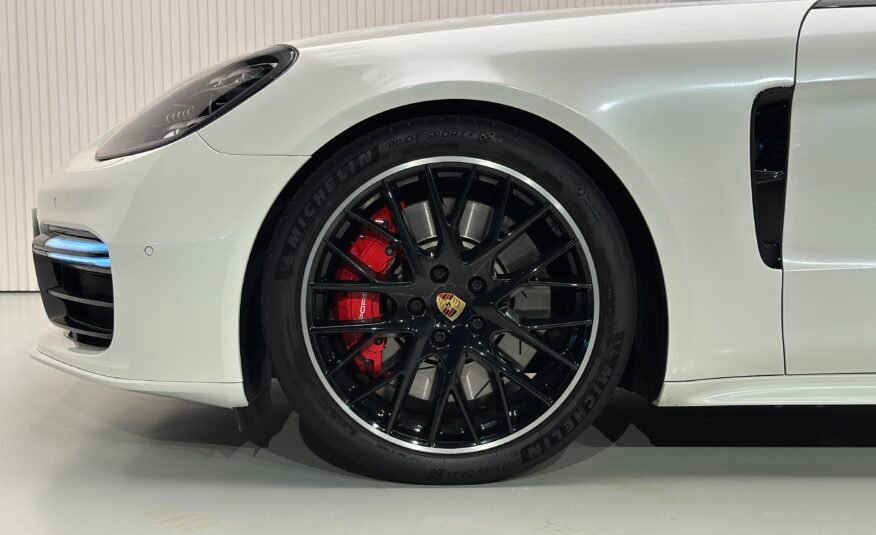 Porsche Panamera Turbo
