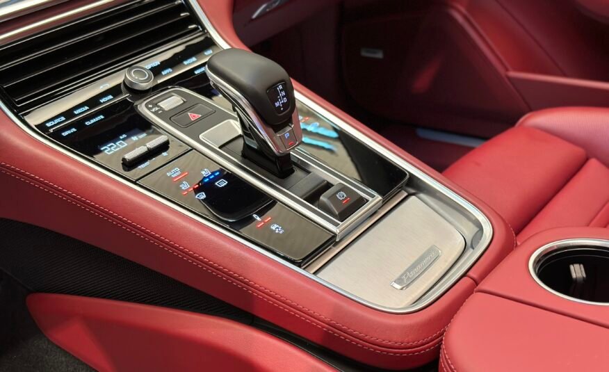 Porsche Panamera Turbo