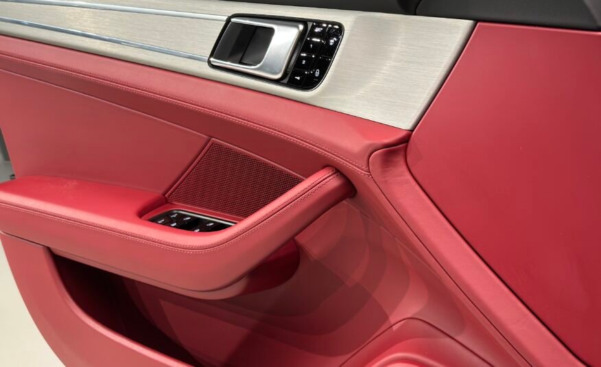 Porsche Panamera Turbo