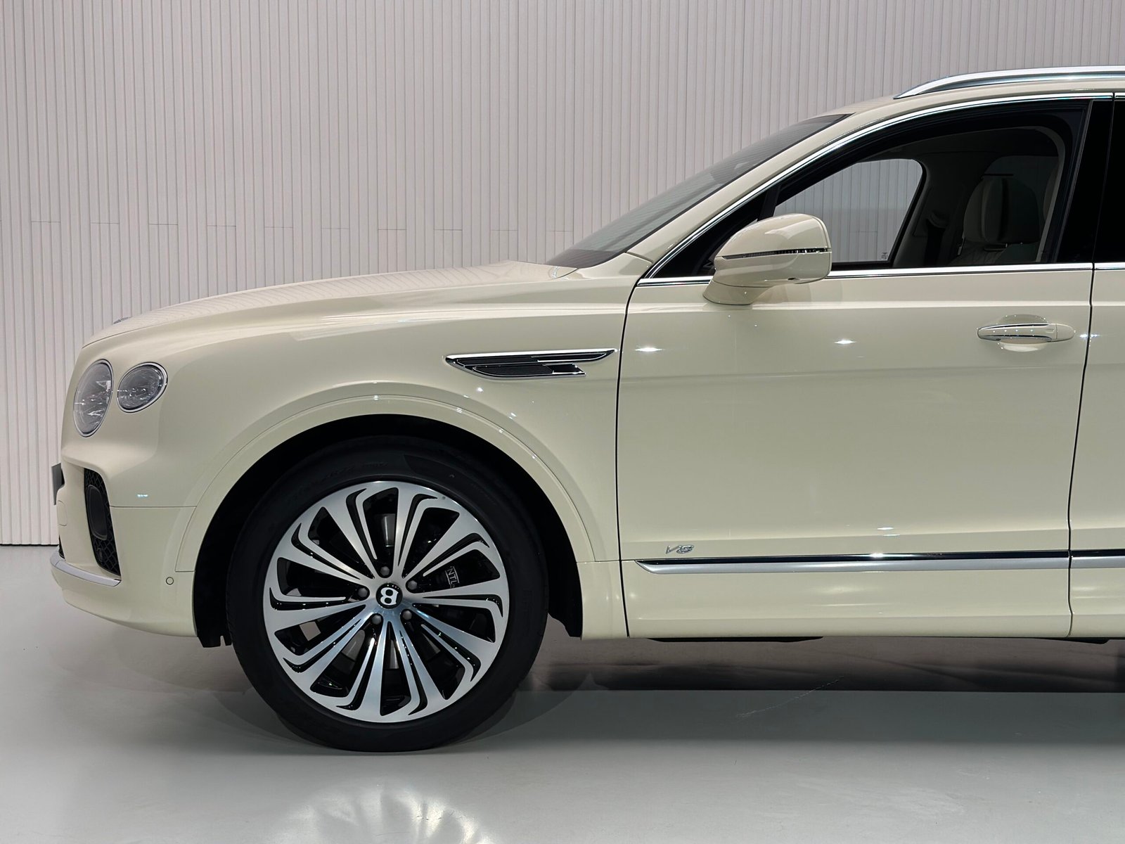 Bentley Bentayga V8 First Edition