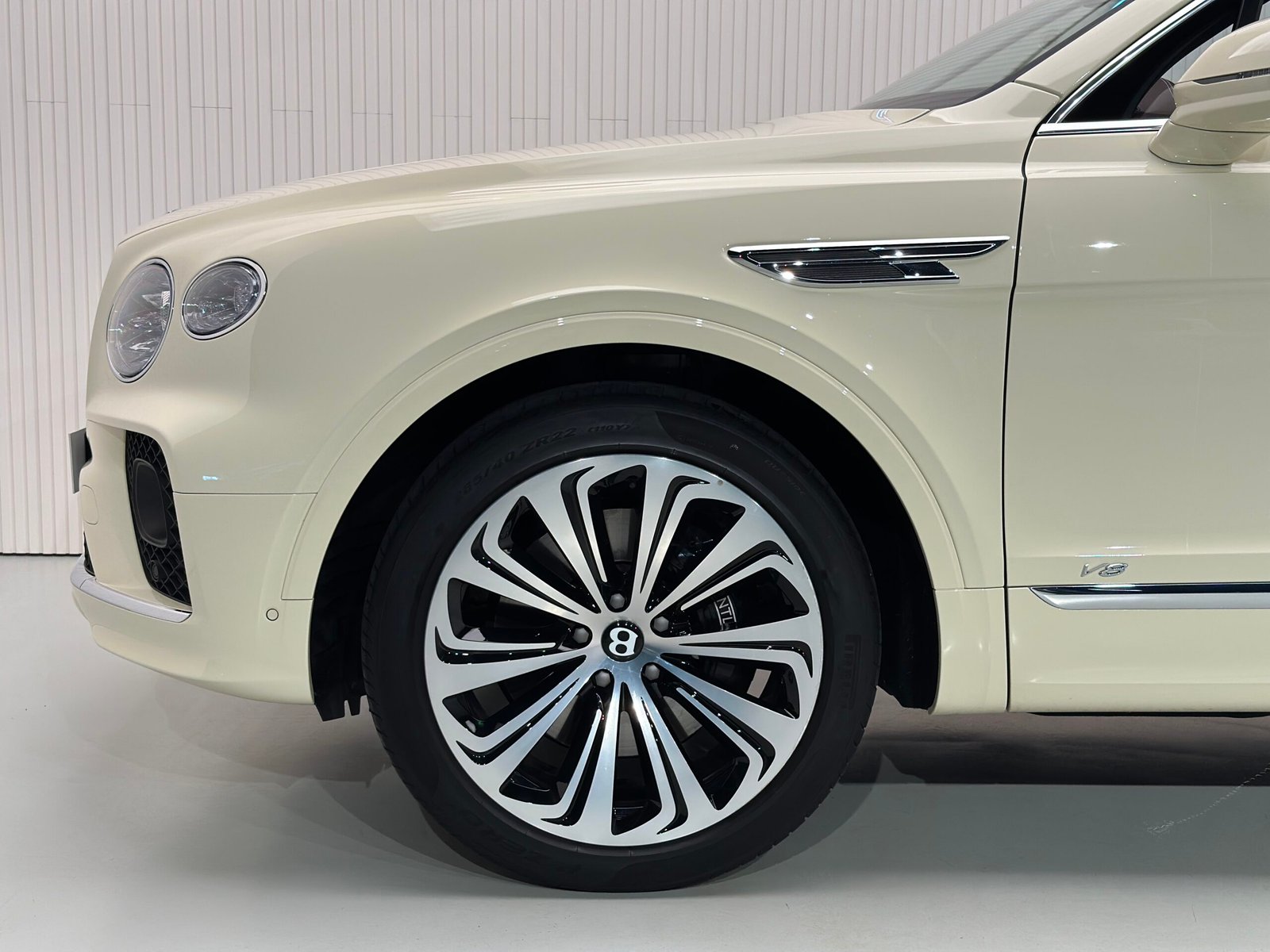 Bentley Bentayga V8 First Edition