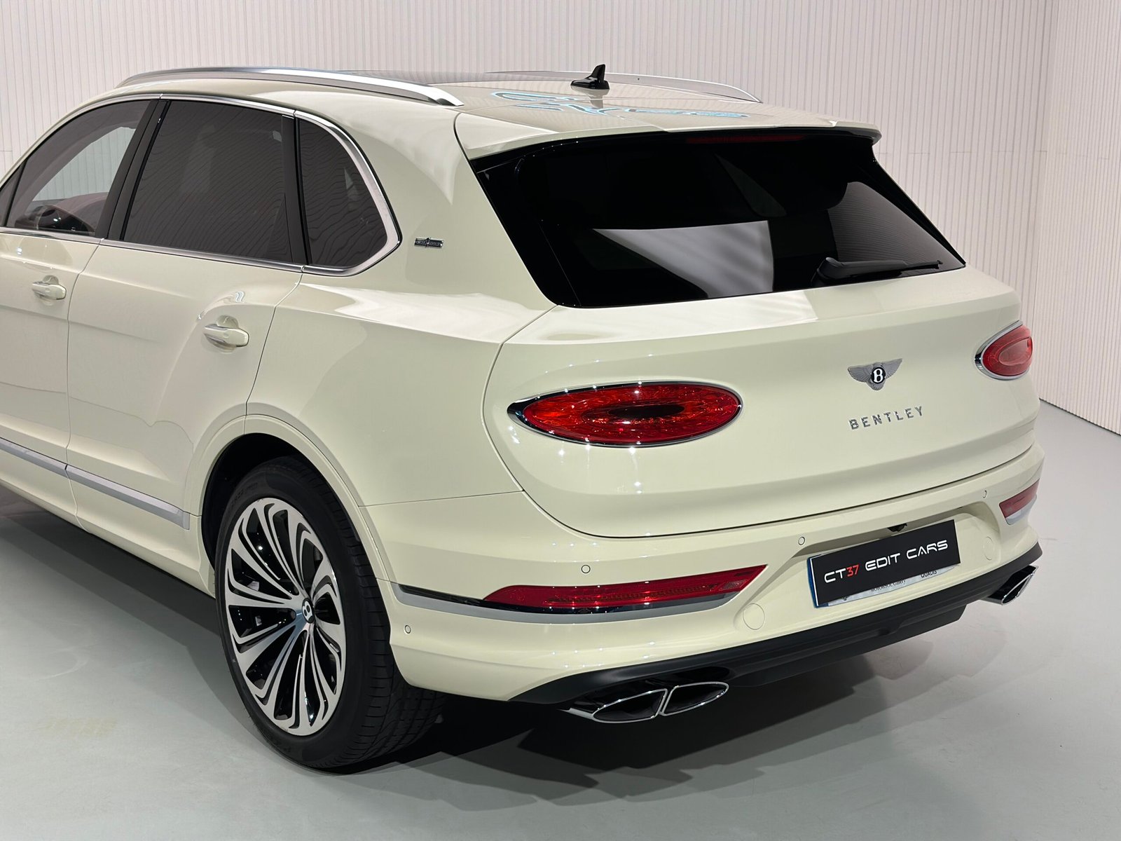 Bentley Bentayga V8 First Edition