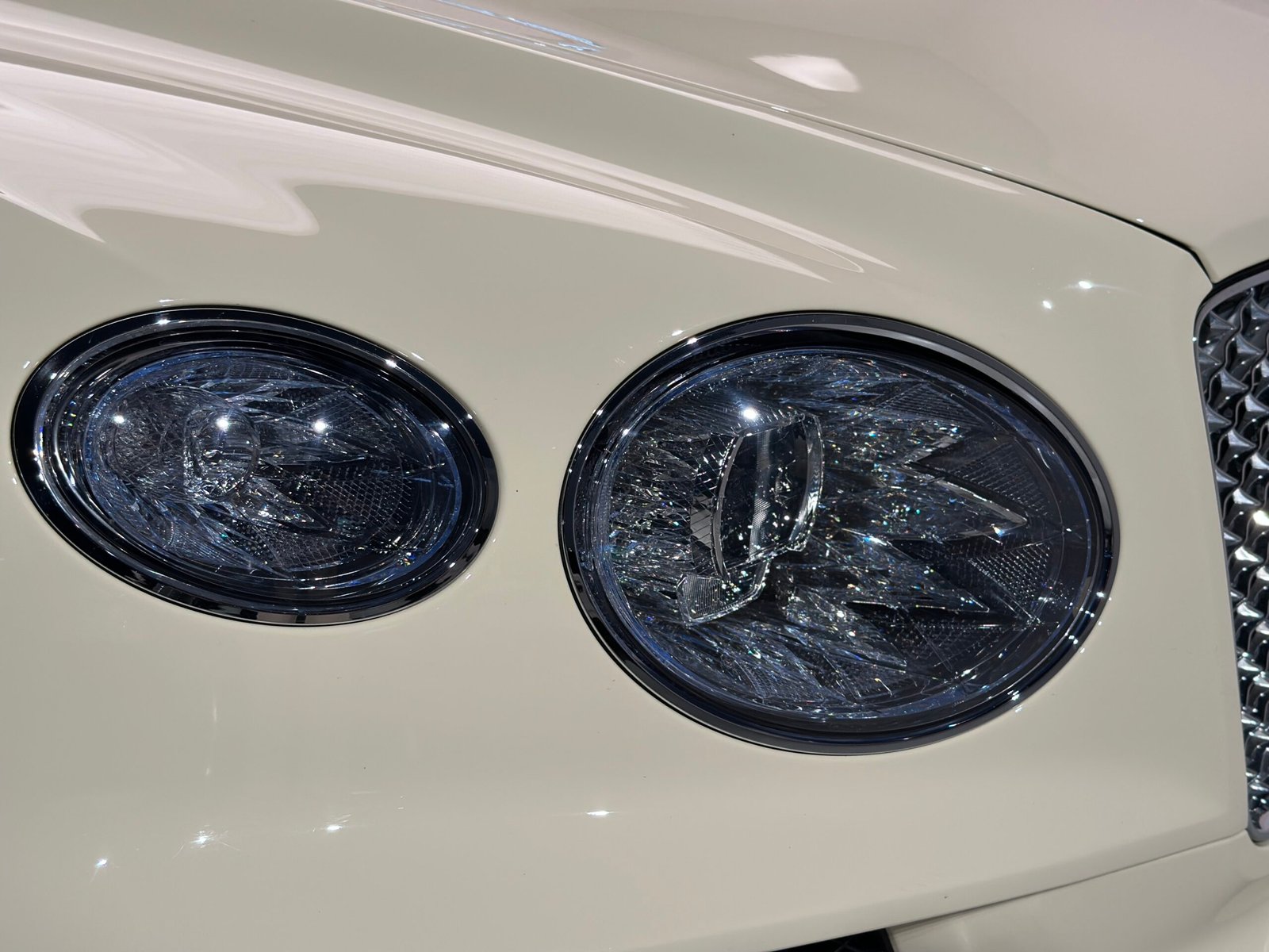 Bentley Bentayga V8 First Edition