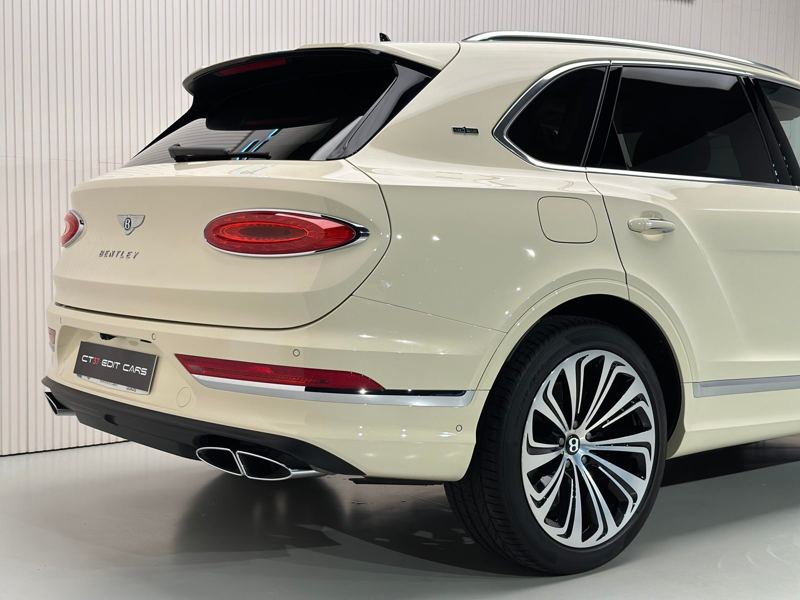 Bentley Bentayga V8 First Edition