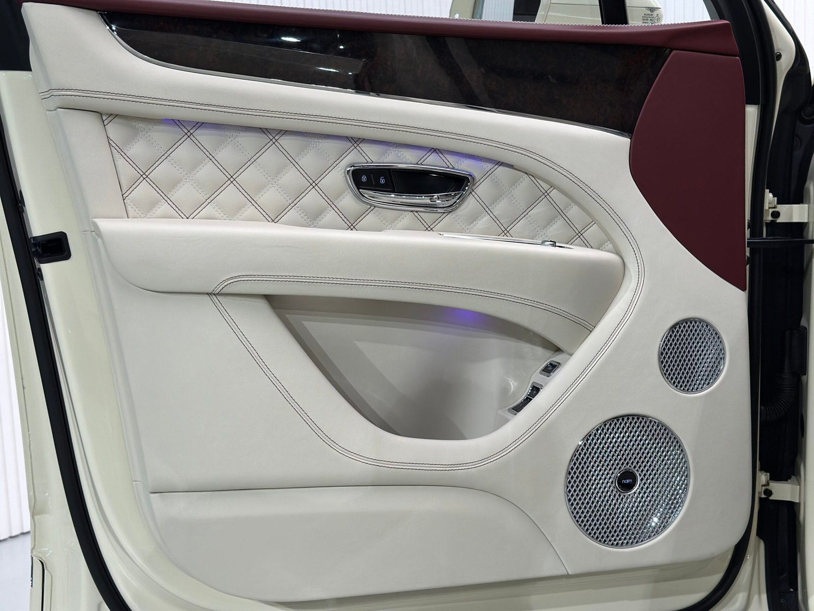 Bentley Bentayga V8 First Edition