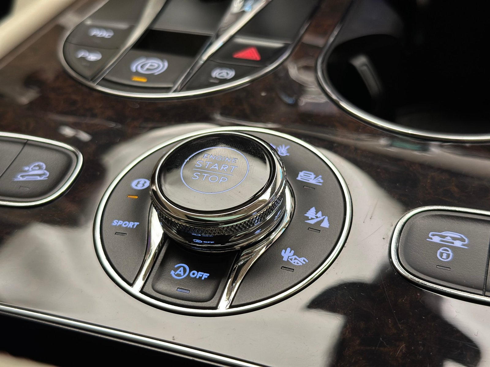 Bentley Bentayga V8 First Edition