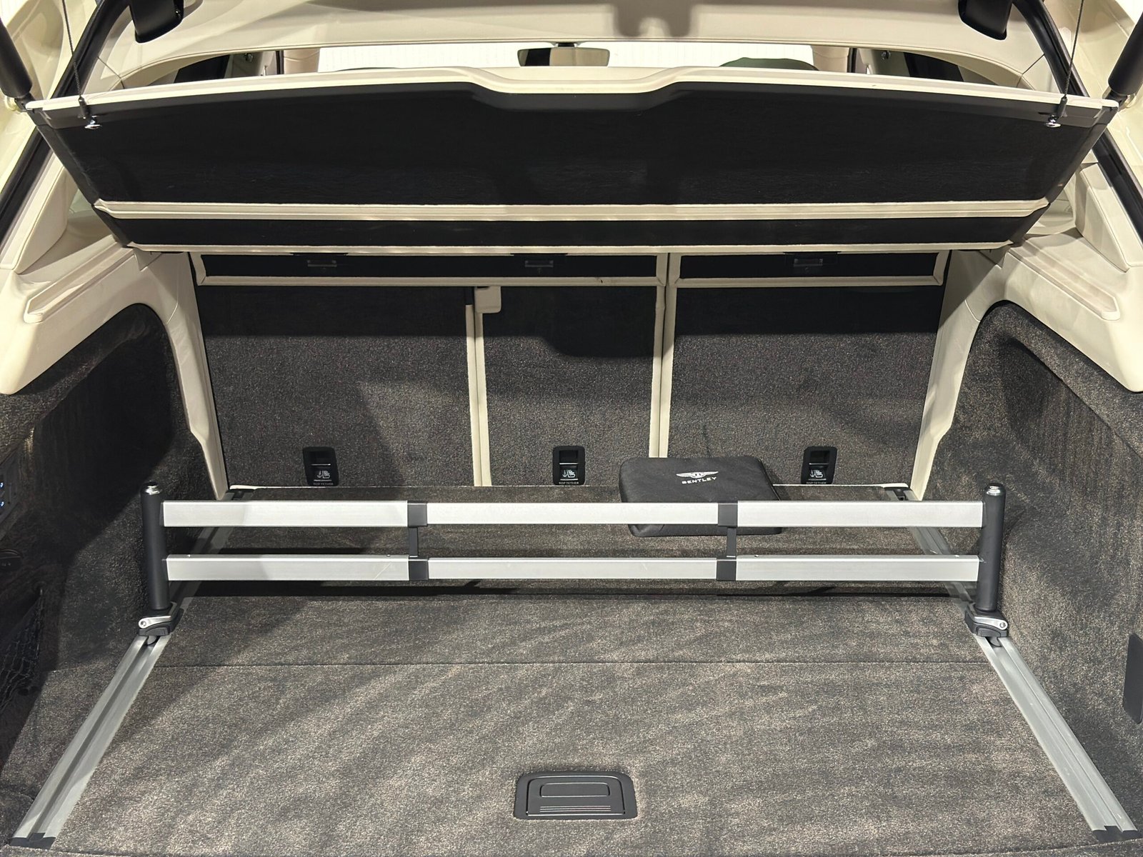 Bentley Bentayga V8 First Edition