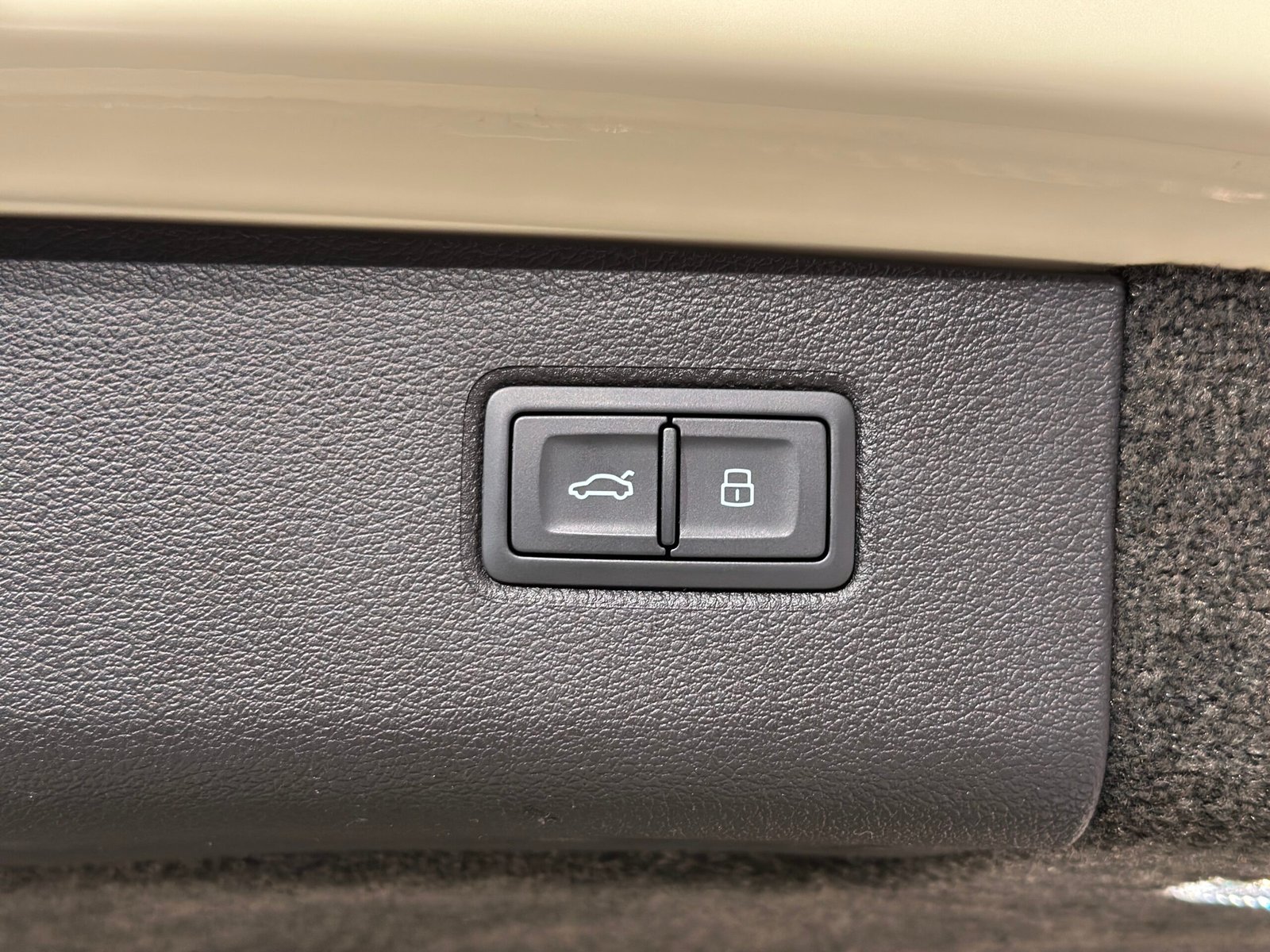 Bentley Bentayga V8 First Edition