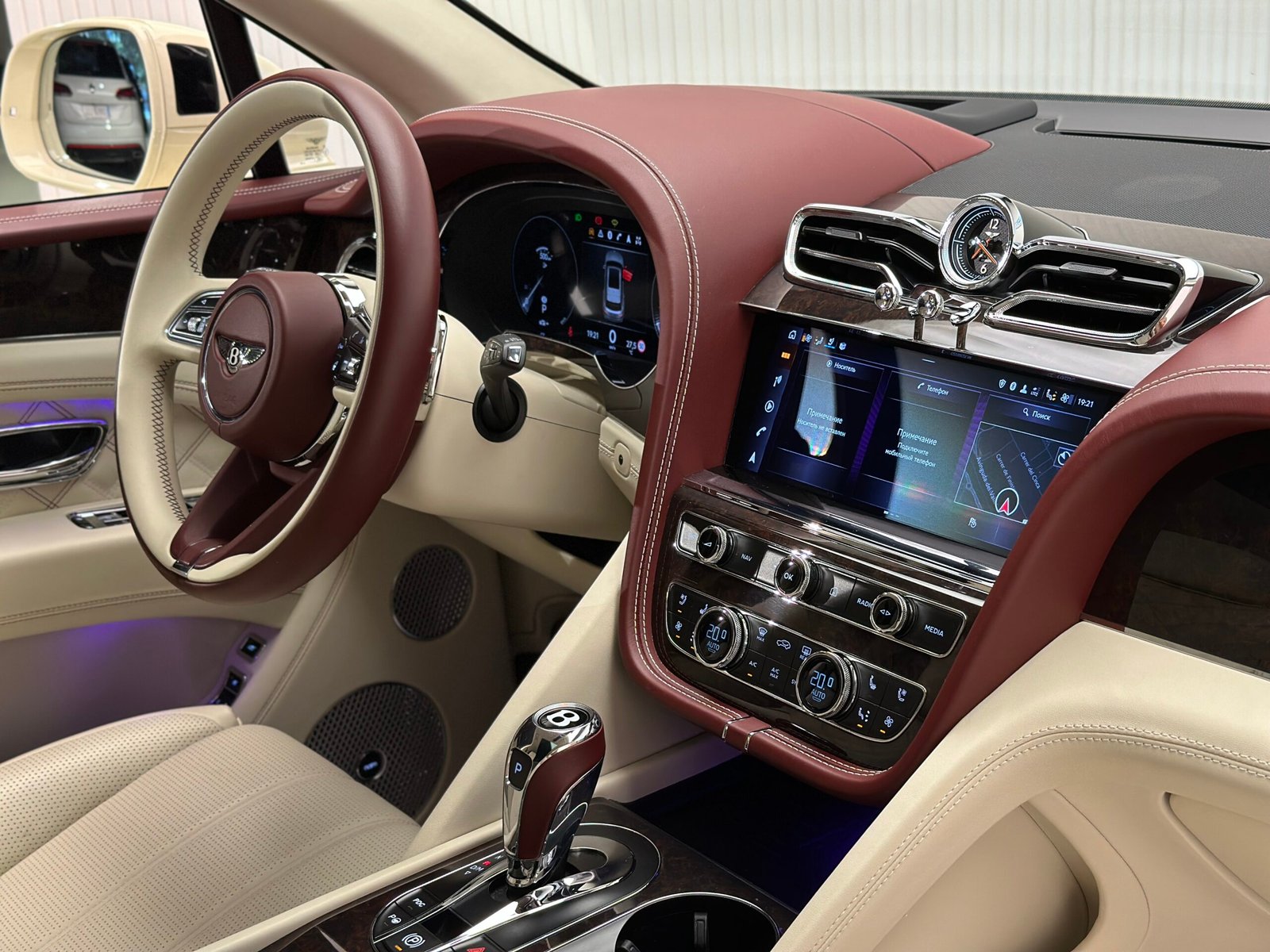 Bentley Bentayga V8 First Edition