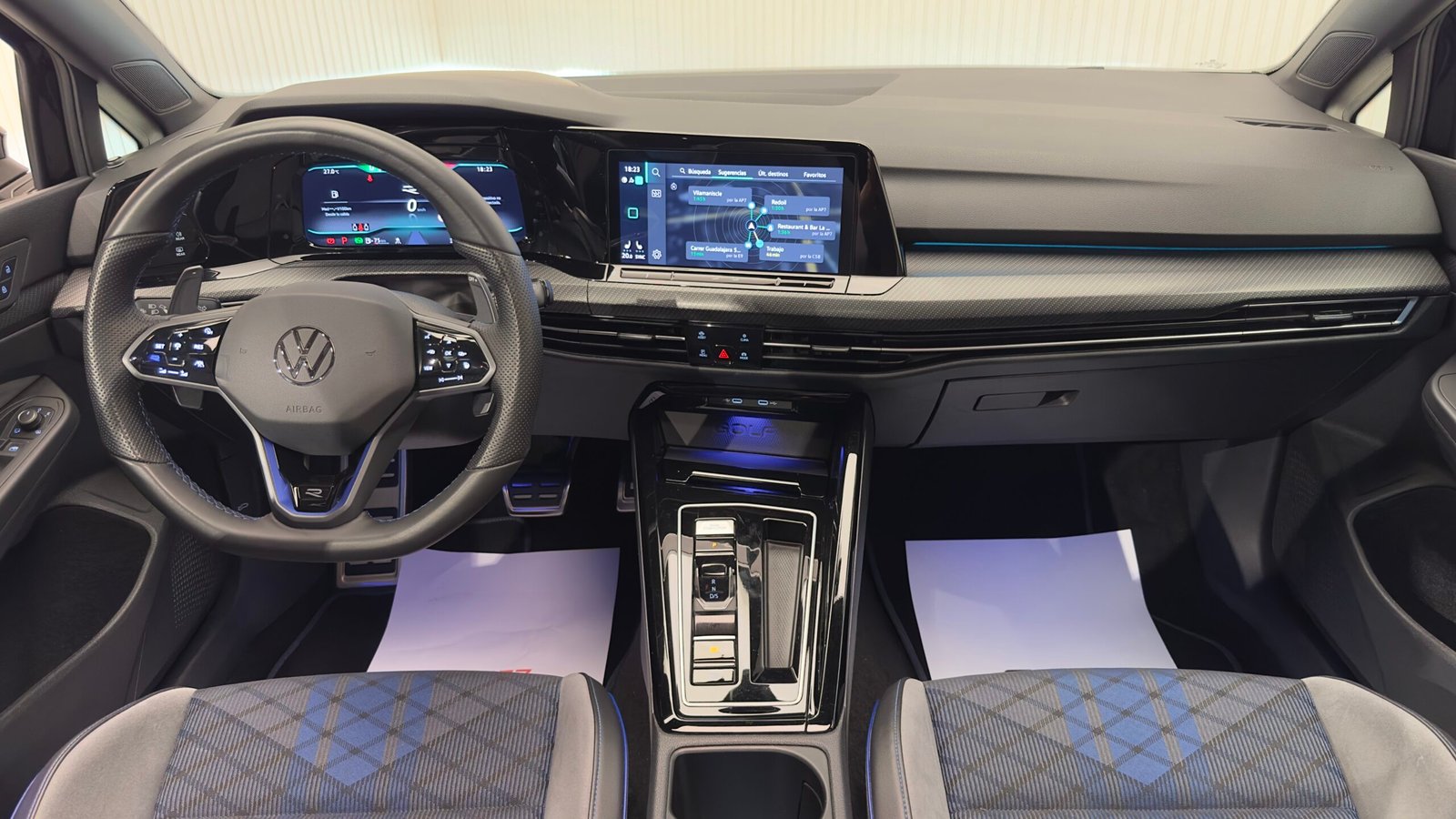 Volkswagen Golf R Variant