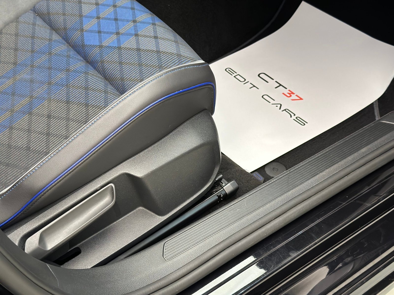 Volkswagen Golf R Variant