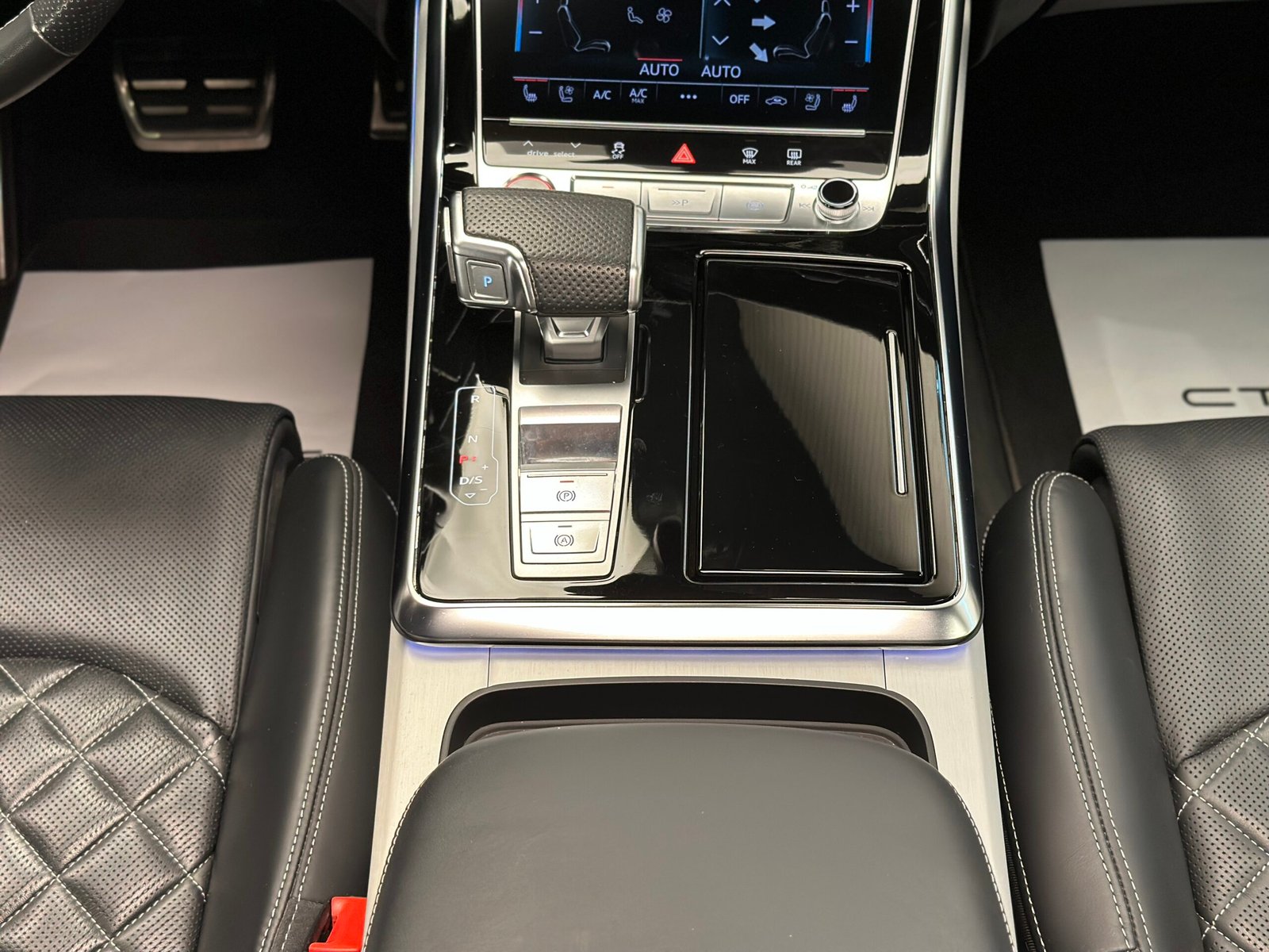 Audi SQ8 TFSI Black Limited