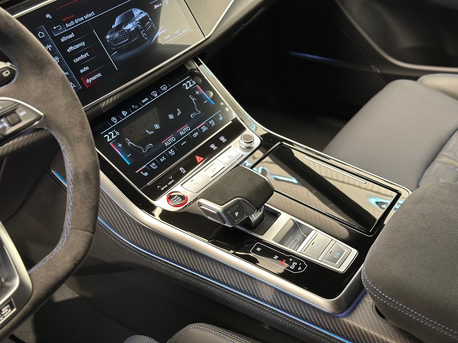 Audi RSQ8 Performance