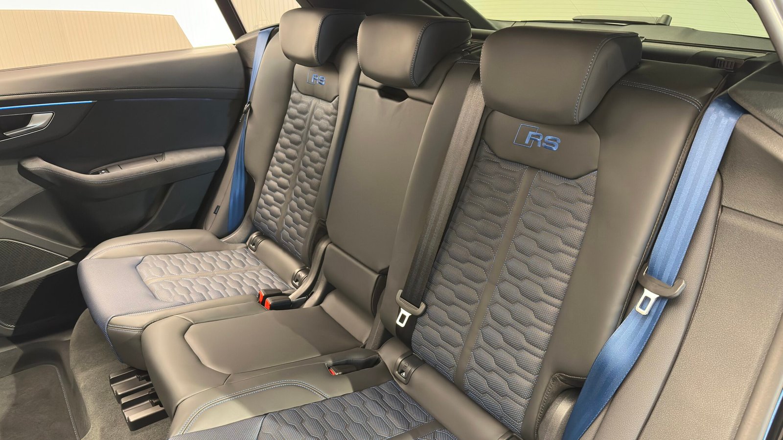 Audi RSQ8 Performance