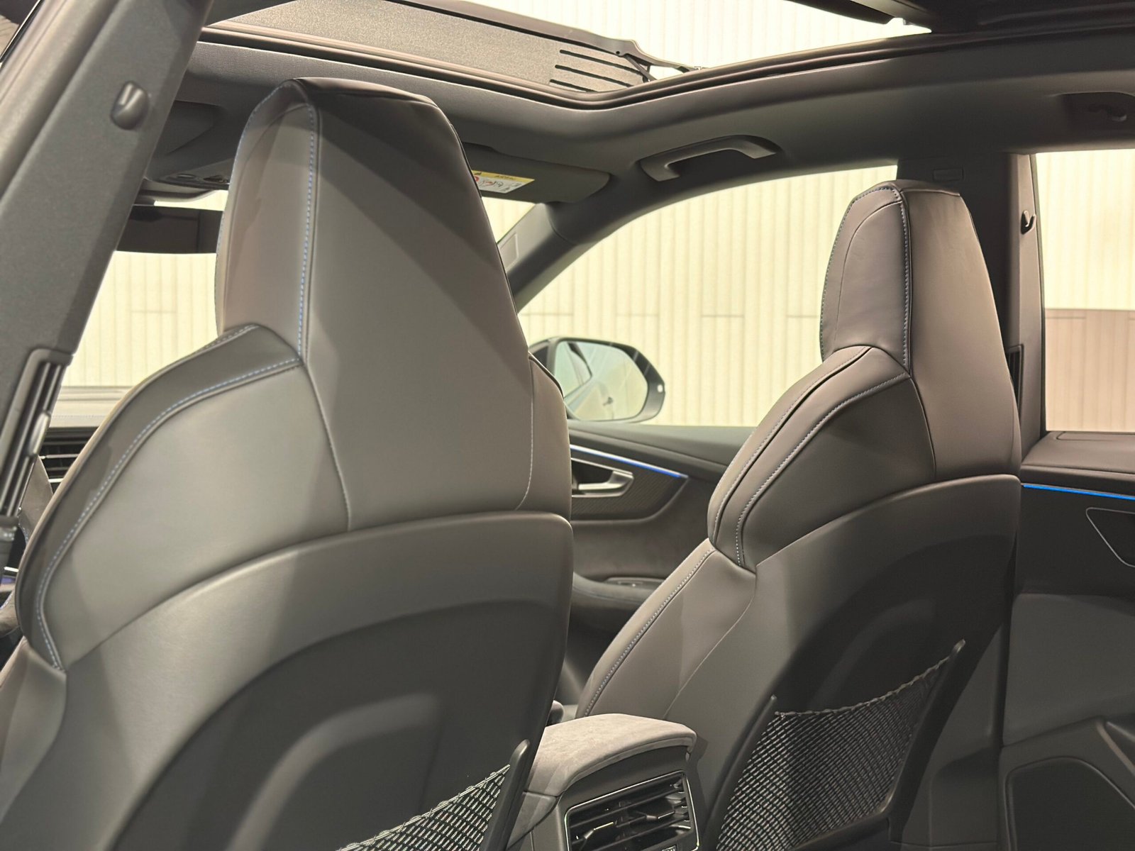 Audi RSQ8 Performance