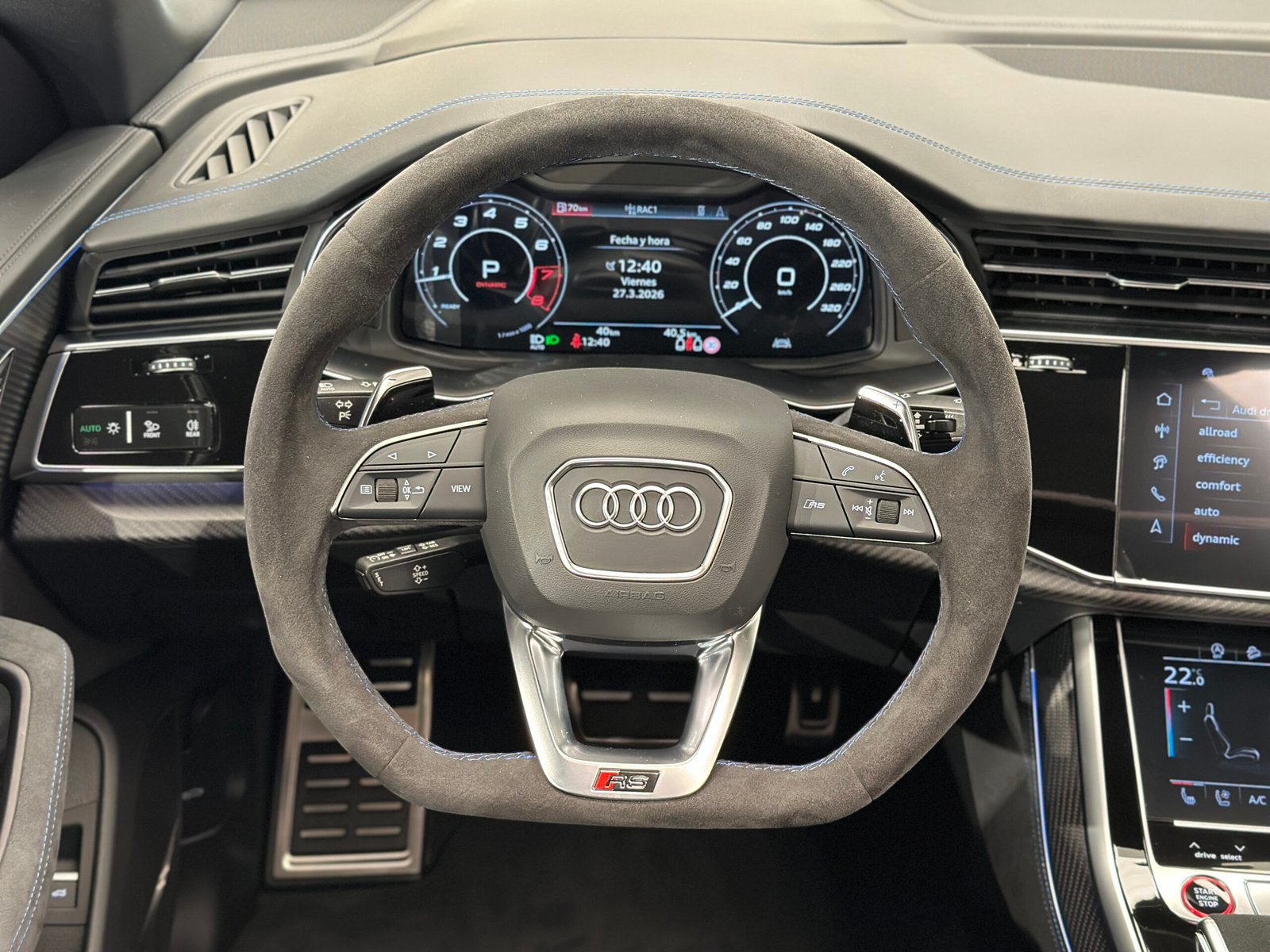 Audi RSQ8 Performance