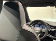 Audi RSQ8 Performance