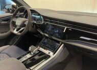 Audi RSQ8 Performance