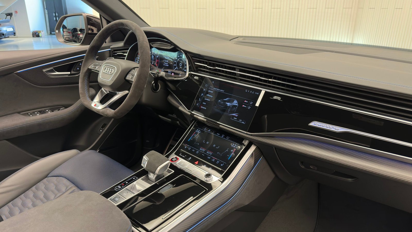 Audi RSQ8 Performance