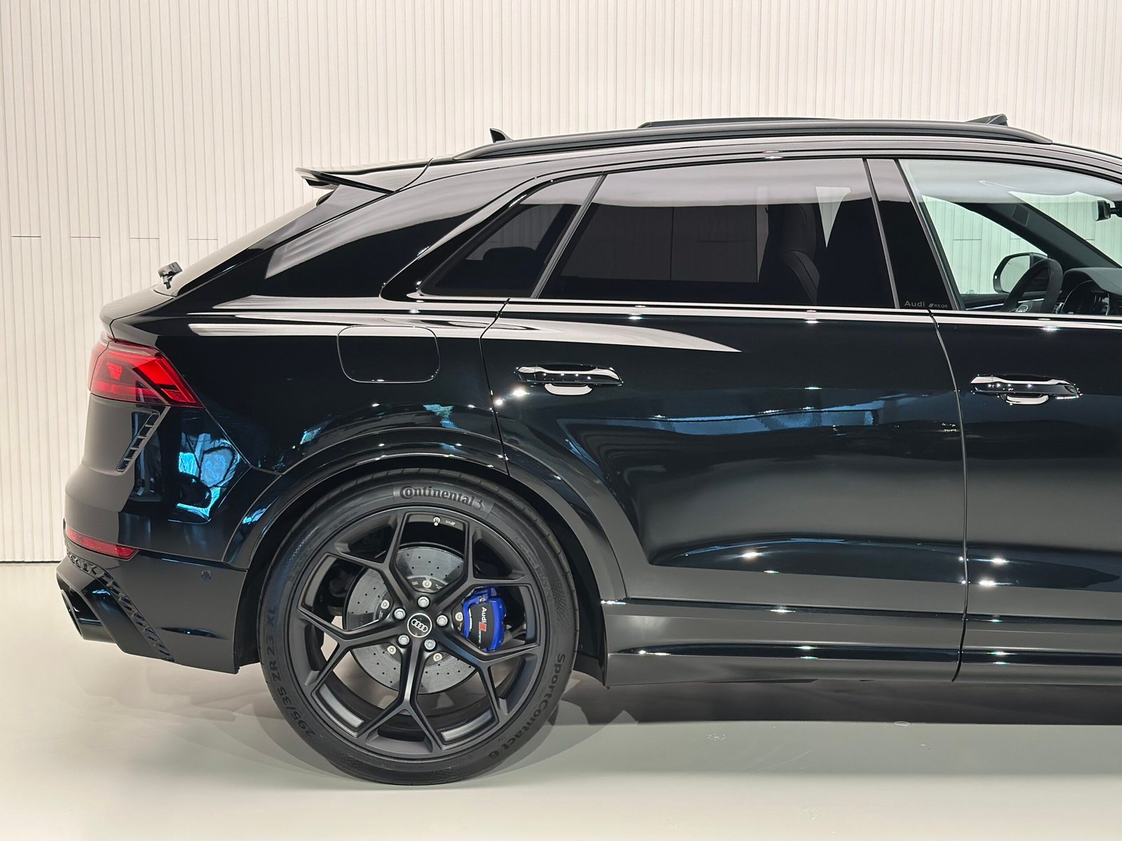 Audi RSQ8 Performance