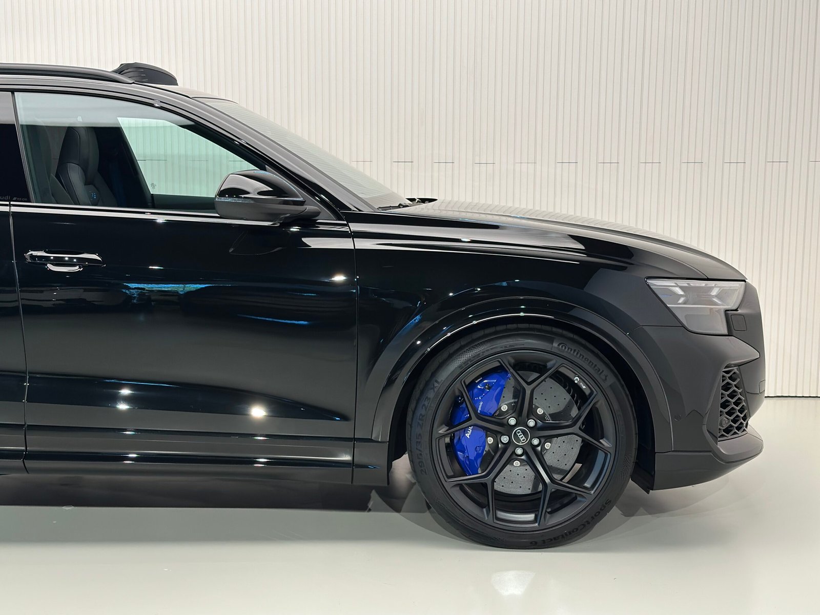 Audi RSQ8 Performance